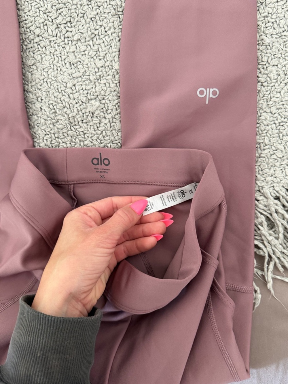 ALO Yoga High-Rise Leggings in Mauve Pink NEVER USED